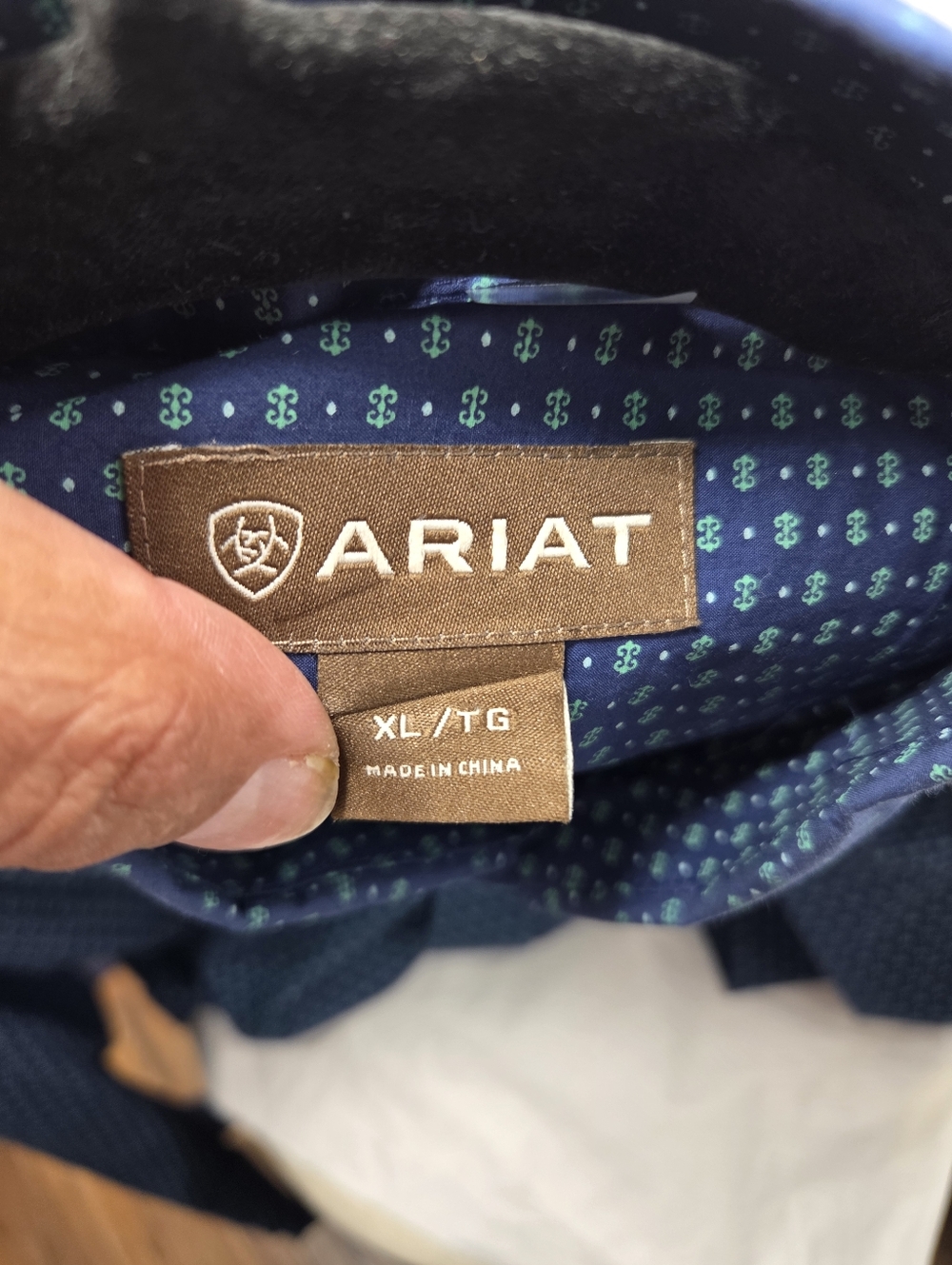 Ariat Men’s Button Down Shirt XL Blue Green Geo Print Western Casual #654 - Picture 6 of 8